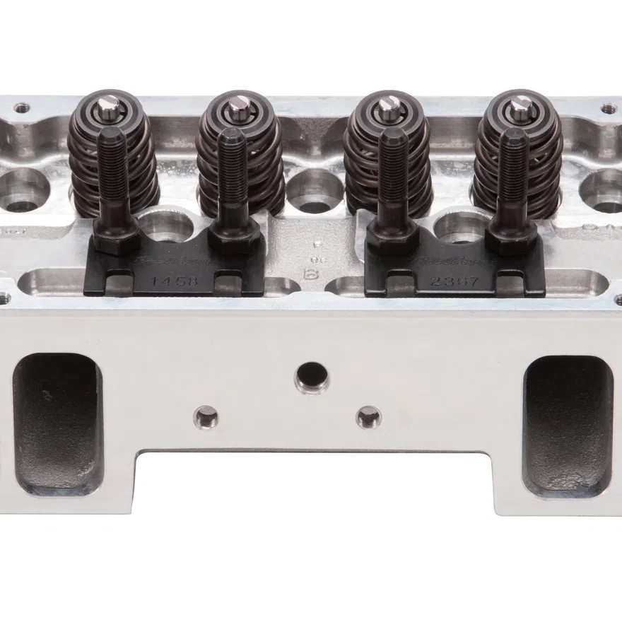 Edelbrock 61255, Victor Jr. 23Â° Cylinder Head for Small-Block Chevy (220cc)