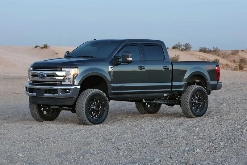 Fabtech FTS22025BK, 05-07 Ford F250/350 4WD 8in Coil Spring Kit - Black