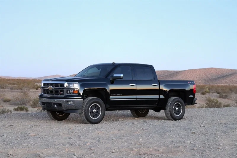 Fabtech FTS21200, 07-18 GM K1500 w/OE Forged UCA 3.5in UCA System w/DL 2.5 Coilovers & Rear DL Shocks