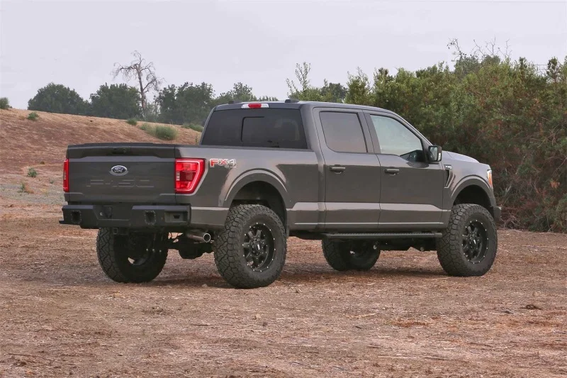 Fabtech FTS22326, 2021+ Ford F150 4WD Basic 6in Lift System - Component Box 2