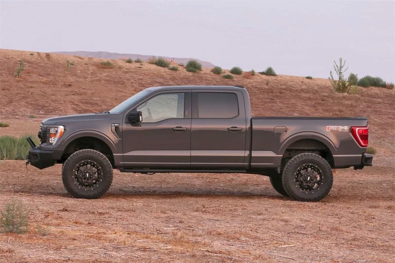 Fabtech FTS22325, 2021+ Ford F150 4WD Perf. 6in Lift System - Component Box 1