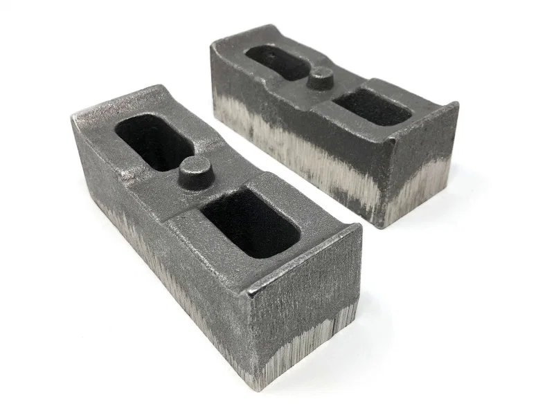 Tuff Country 79062, 01-10 Chevy Silverado 2500HD/3500 4wd 2in Cast Iron Lift Blocks Pair
