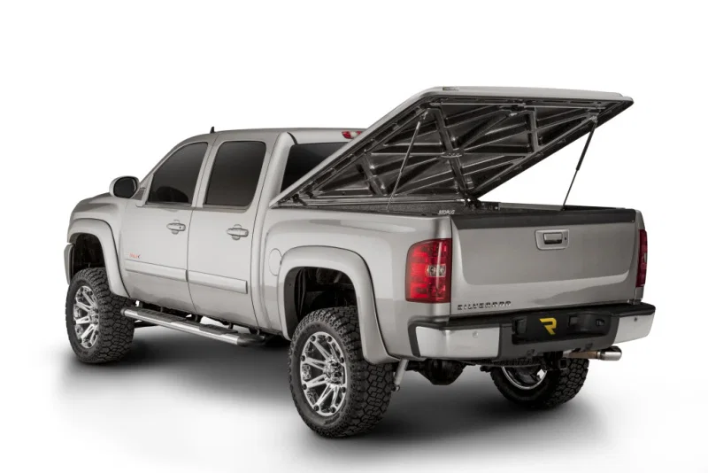 Undercover UC1166L-GBA, 15-20 Chevy Colorado/GMC Canyon 6ft Lux Bed Cover - Black