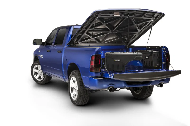 Undercover SC601D, 20-22 Isuzu Dmax Drivers Side Side Swing Case - Black Smooth