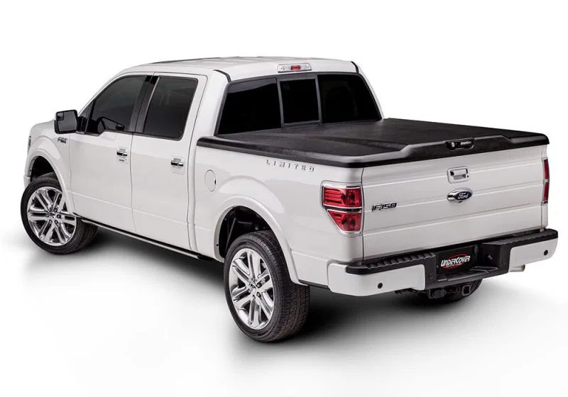 Undercover UC1258, 22-23 Chevy Silverado 5.9 ft Elite Bed Cover w/ Multi Flex TG