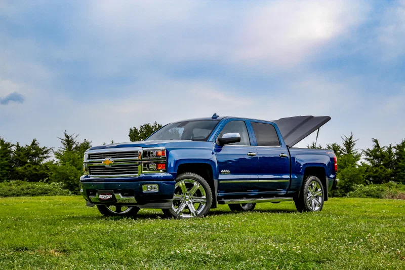 Undercover UC1118, 14-18 Chevy Silverado 1500 (19 Legacy) 5.8ft Elite Bed Cover - Black Textured