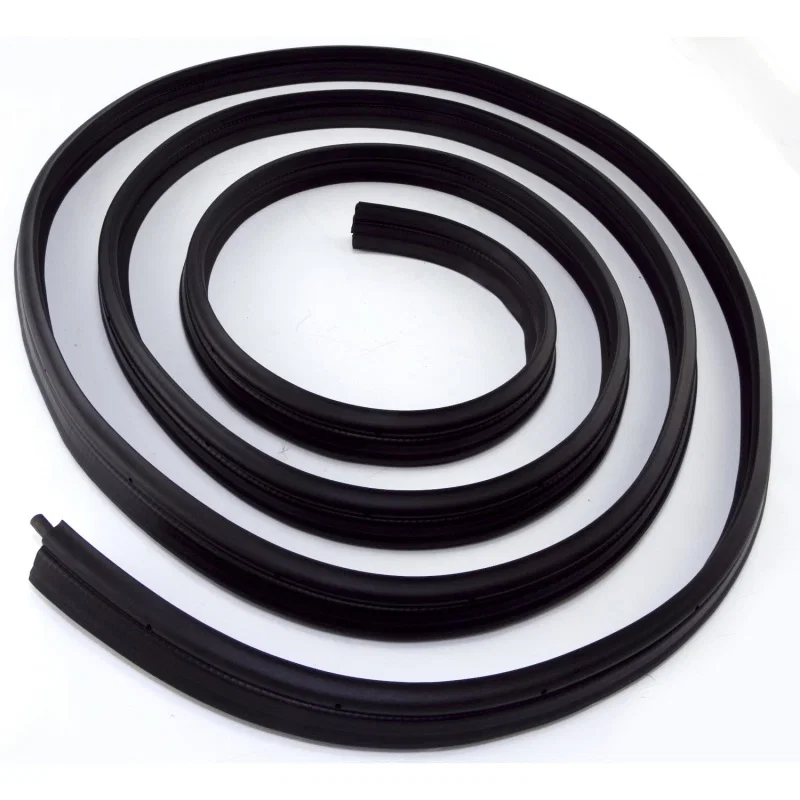 OMIX 12303.68, Liftgate Seal 84-01 Jeep Cherokee (XJ)