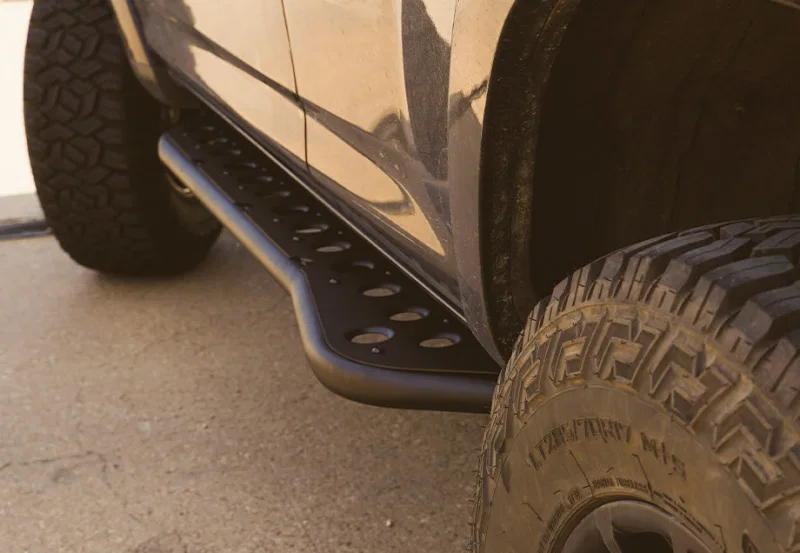 Cali Raised LED CR2733, 03-09 Toyota 4Runner Step Ed Bolt On Rock Sliders - No Kick Out/RawFiller Plate/Liner