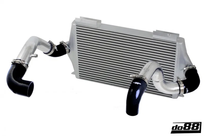 do88 BIG-940-S-63, 92-98 Volvo 740/940 Turbo (63mm Throttle) BigPack Intercooler Kit w/Black Hoses