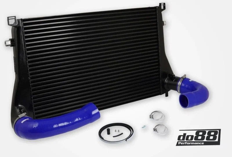 do88 ICM-300-B, Audi/Seat/Skoda/Volkswagen 1.8T/2.0T (MQB) Intercooler w/Blue Hoses