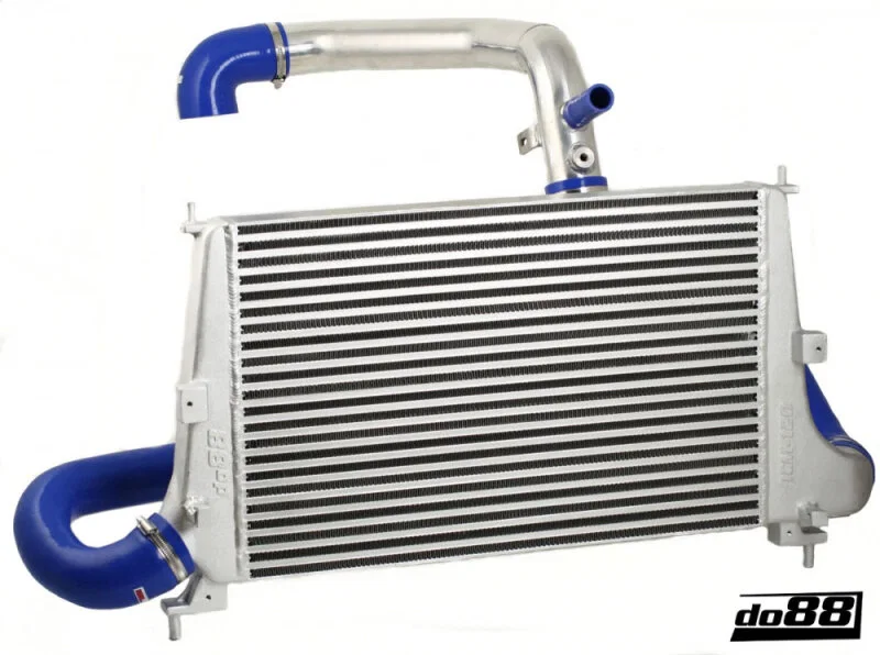 do88 BIG-95-S-02, 98-00 SAAB 9-5 2.0T/2.3T/Aero (B205/B235) BigPack Intercooler Kit w/Black Hoses